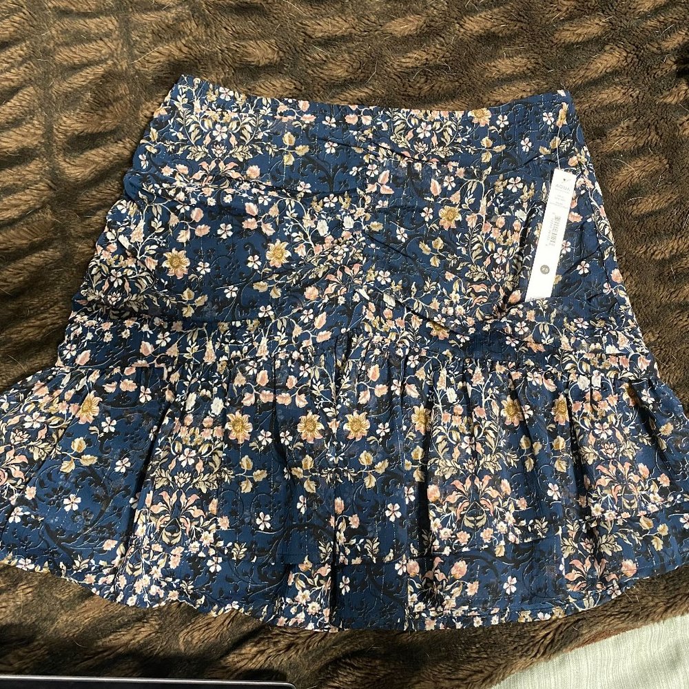 NWT AQUA floral ruffle skirt (size XS)